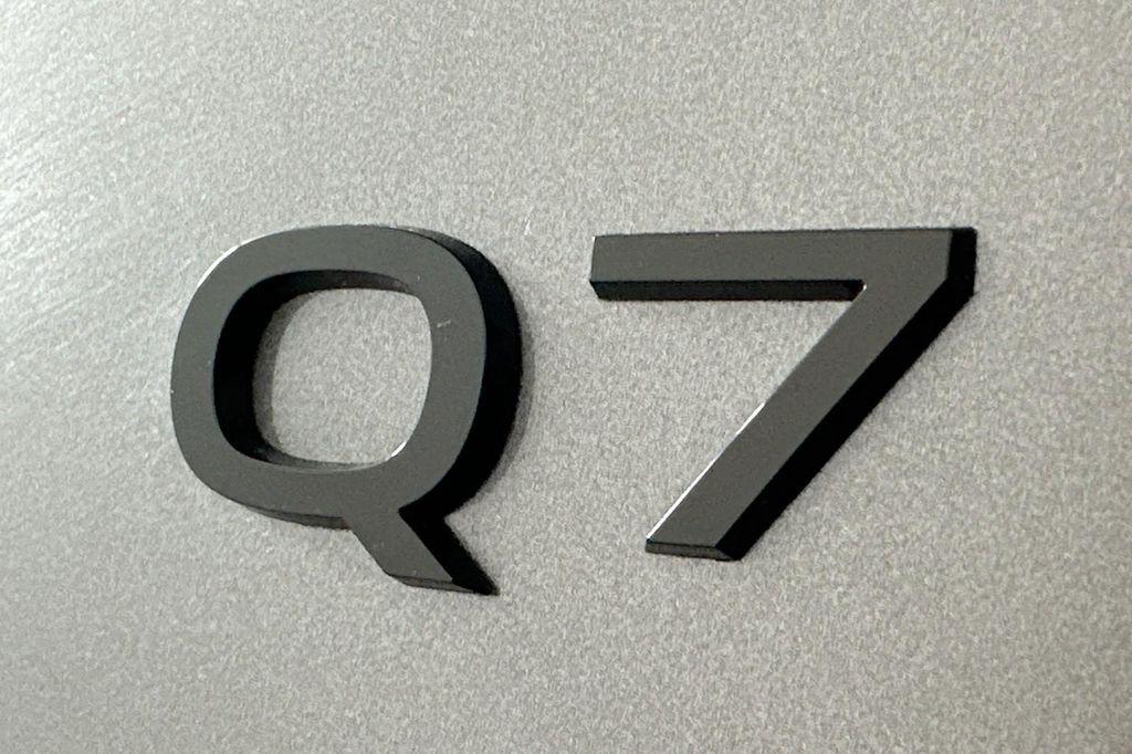 new 2026 Audi Q7 car, priced at $67,470