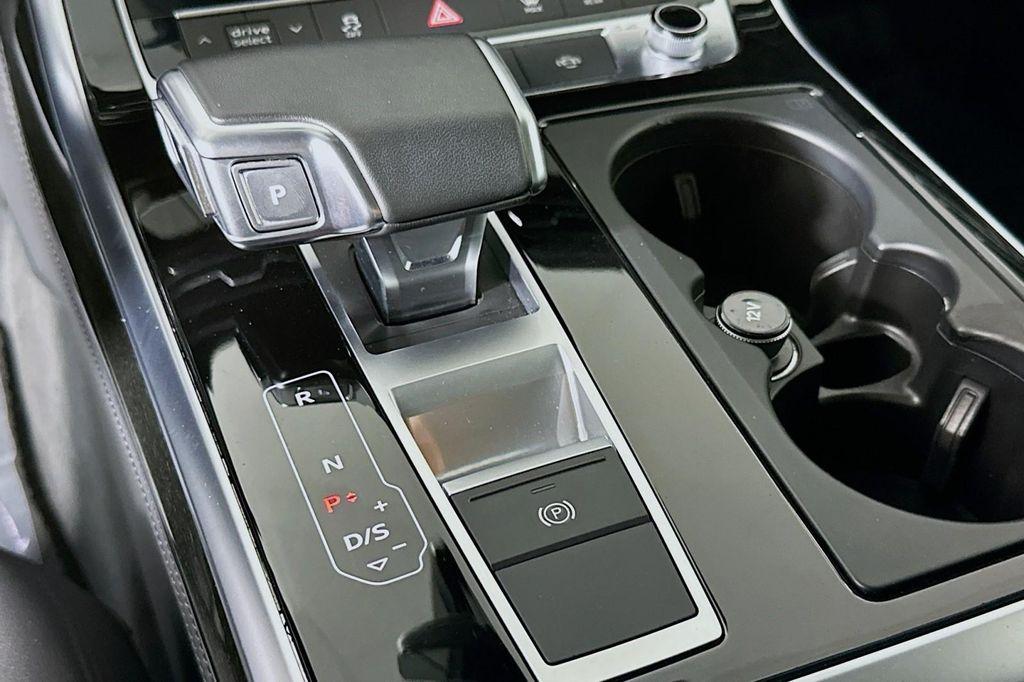 used 2023 Audi Q7 car, priced at $38,794