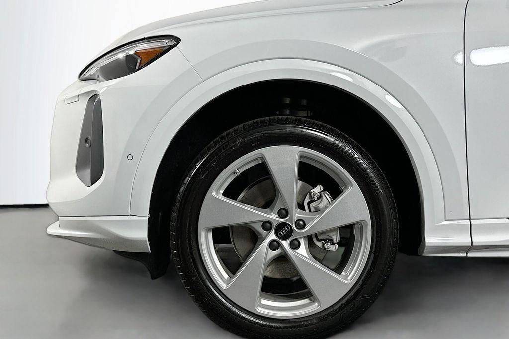 new 2025 Audi Q5 car, priced at $58,840