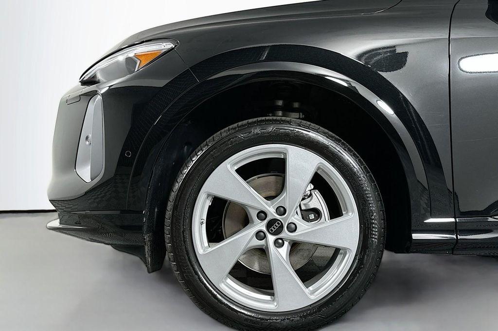 new 2025 Audi Q5 car, priced at $56,740