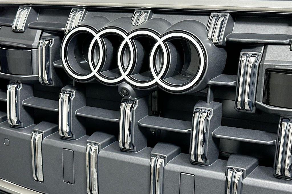 new 2025 Audi Q7 car, priced at $76,900