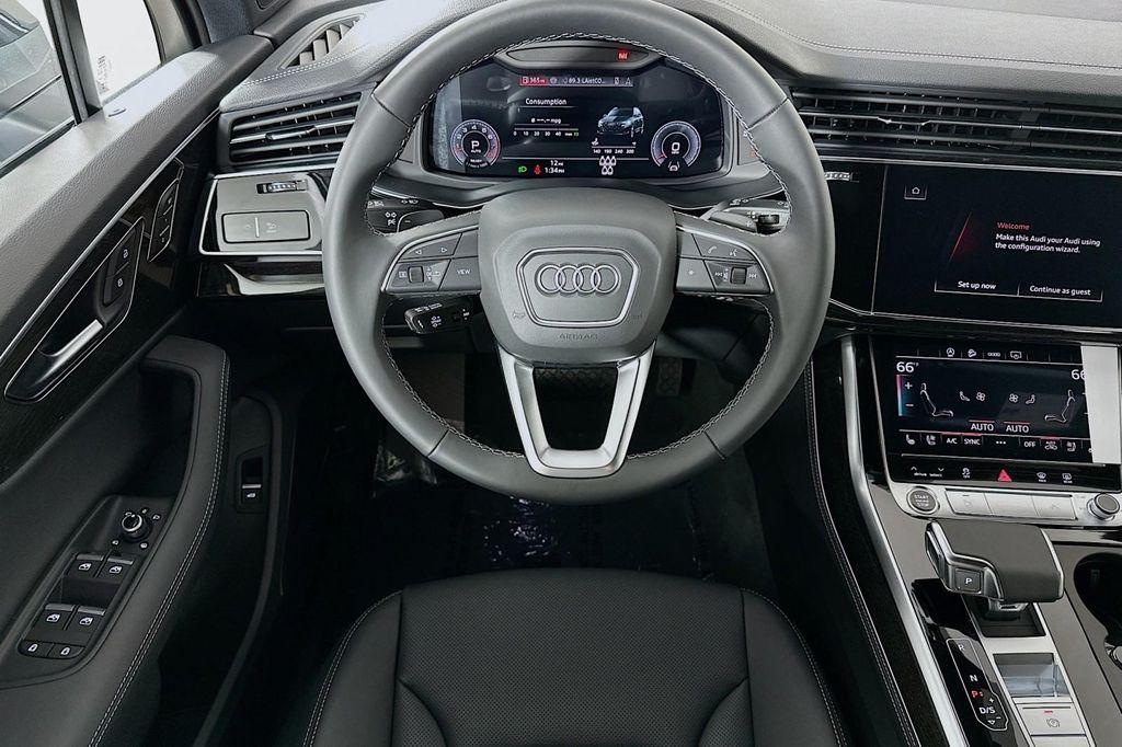 new 2025 Audi Q7 car, priced at $76,900