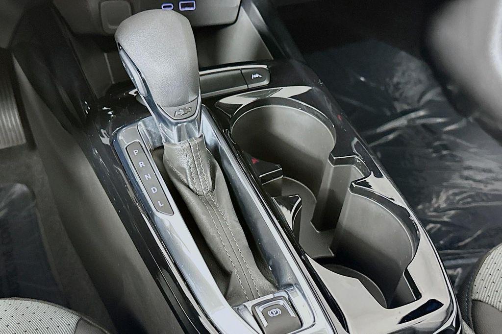 used 2025 Chevrolet Trax car, priced at $20,393