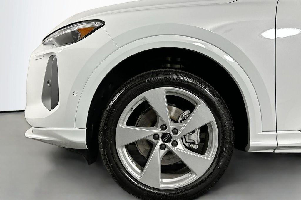 new 2025 Audi Q5 car, priced at $56,740