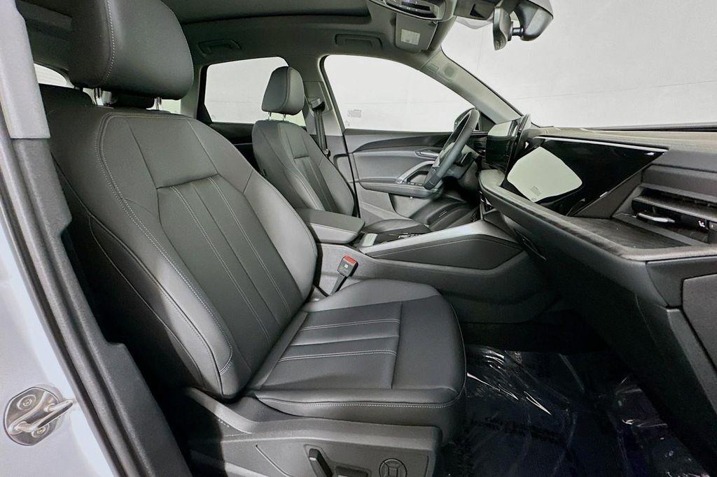 new 2025 Audi Q5 car, priced at $55,790