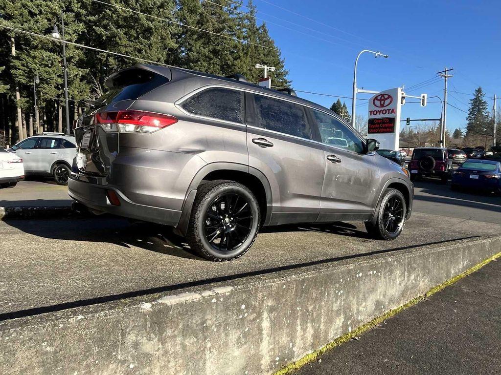 used 2019 Toyota Highlander car, priced at $23,777
