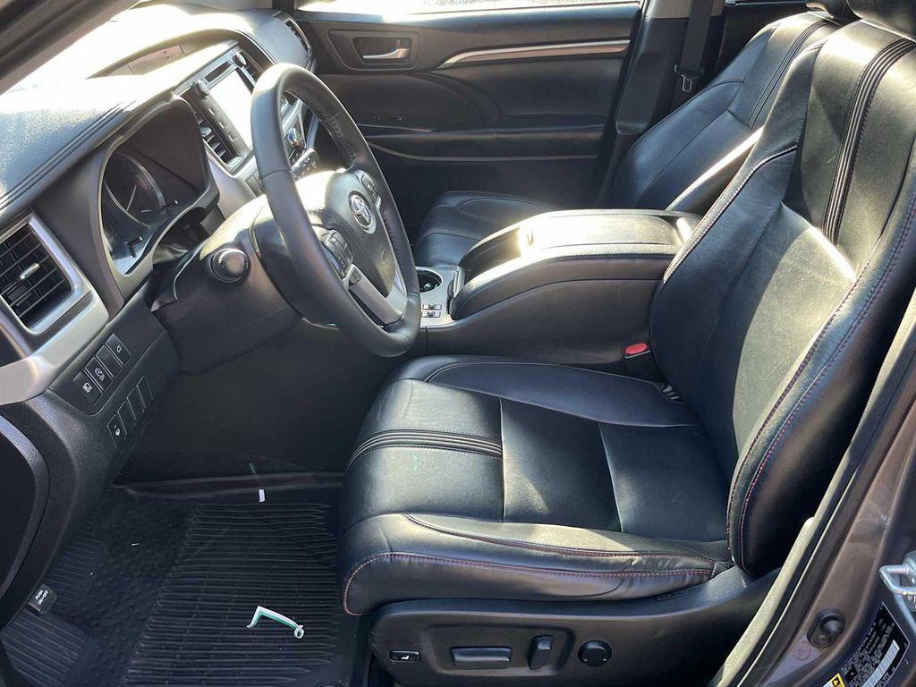 used 2019 Toyota Highlander car, priced at $23,777