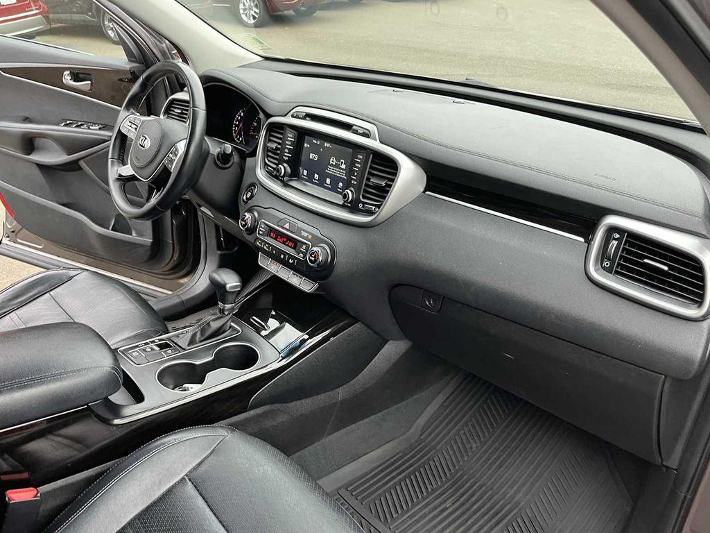 used 2019 Kia Sorento car, priced at $18,492