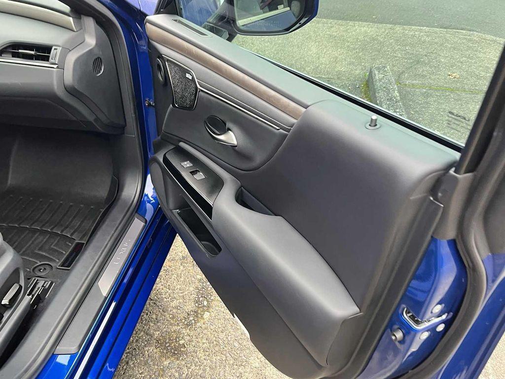 used 2024 Lexus ES 300h car, priced at $44,725