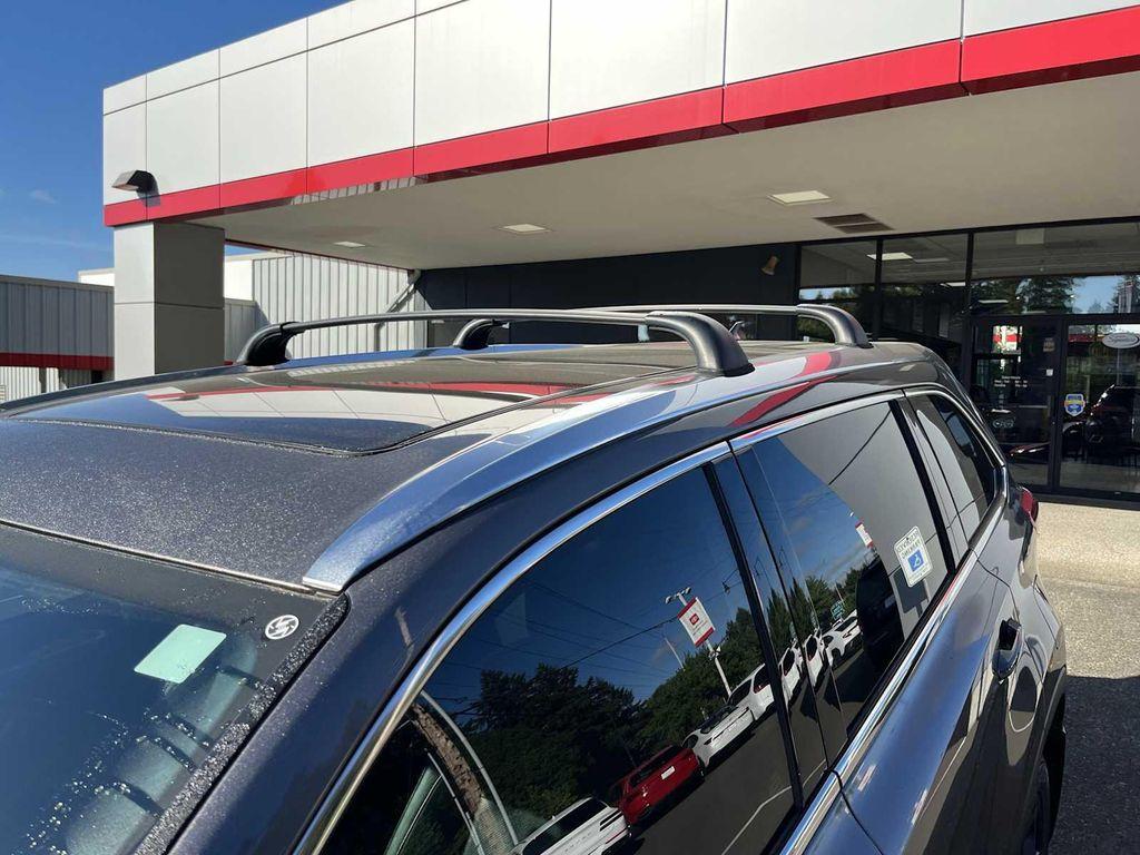 used 2018 Toyota Highlander Hybrid car, priced at $29,199