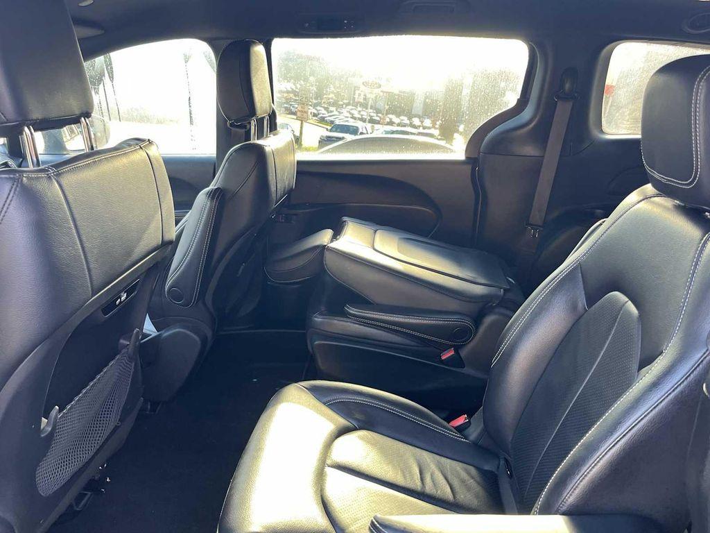 used 2022 Chrysler Pacifica Hybrid car, priced at $26,995