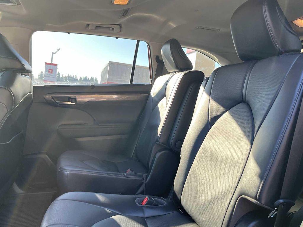 used 2023 Toyota Highlander Hybrid car, priced at $41,248
