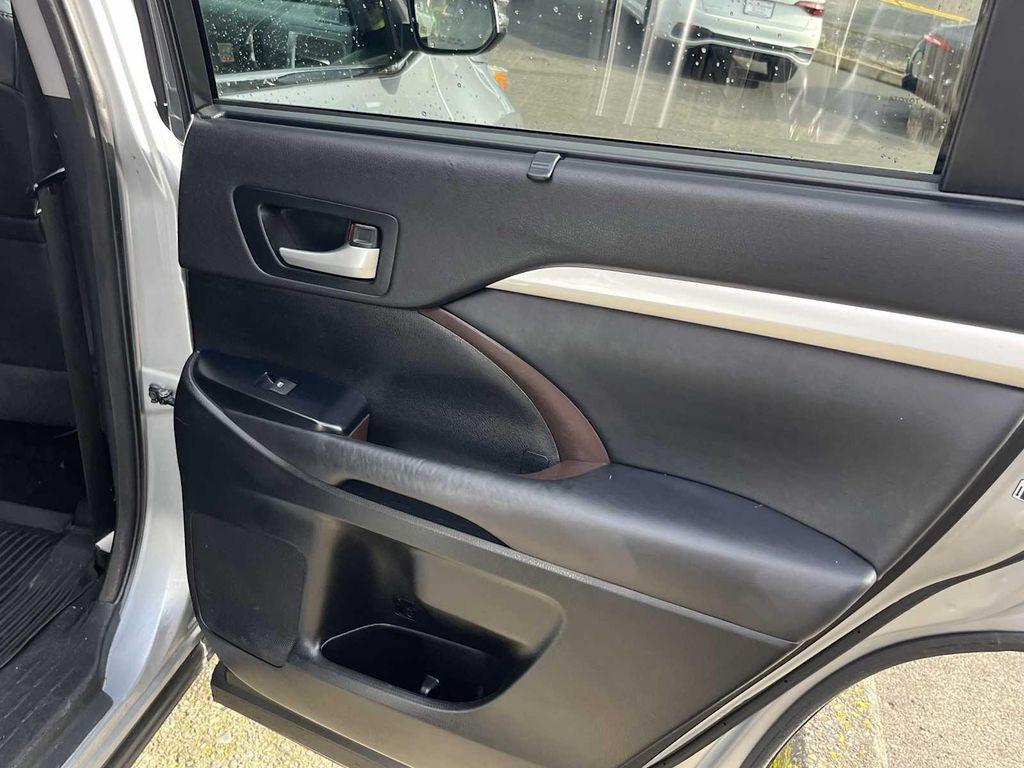 used 2015 Toyota Highlander car, priced at $17,991