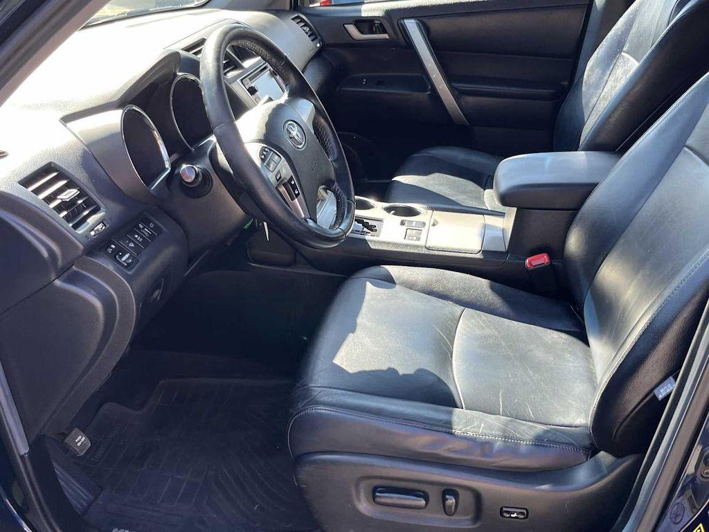 used 2013 Toyota Highlander car, priced at $12,781