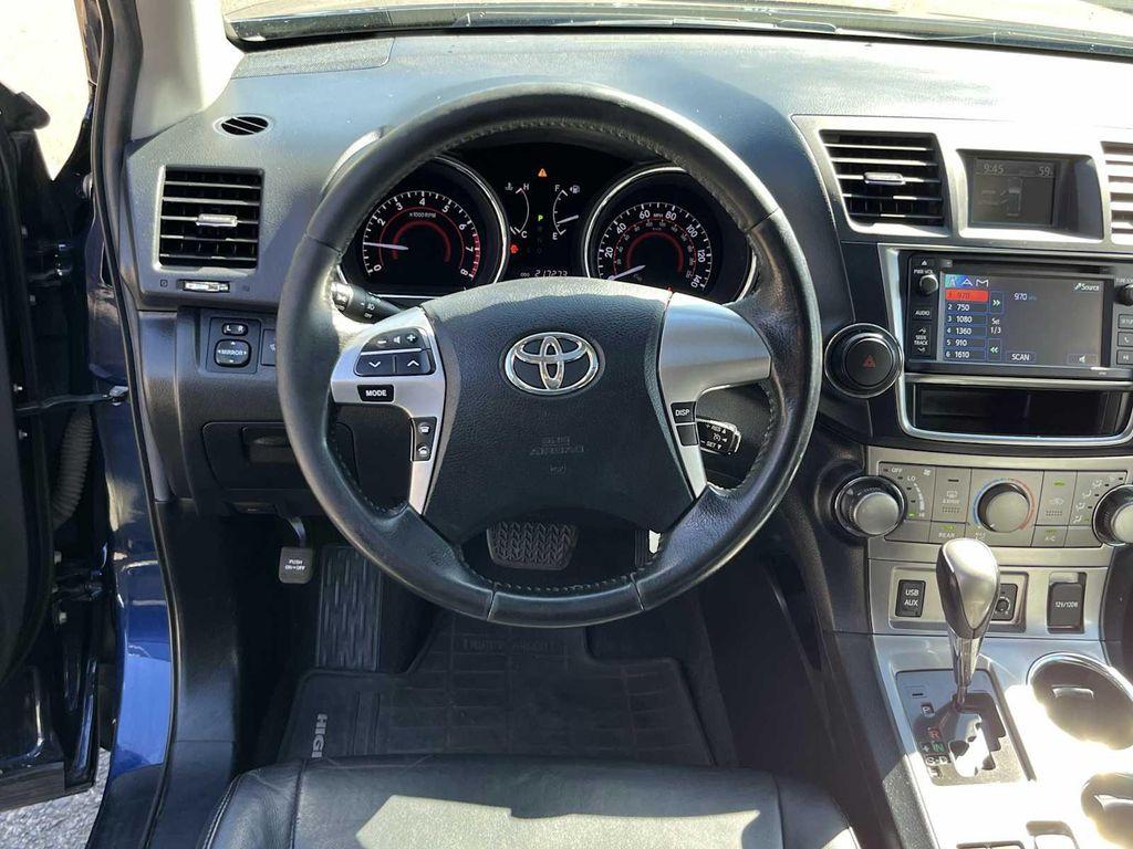 used 2013 Toyota Highlander car, priced at $12,781
