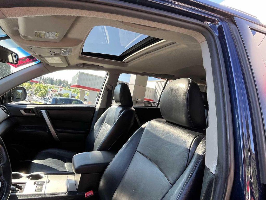 used 2013 Toyota Highlander car, priced at $12,781