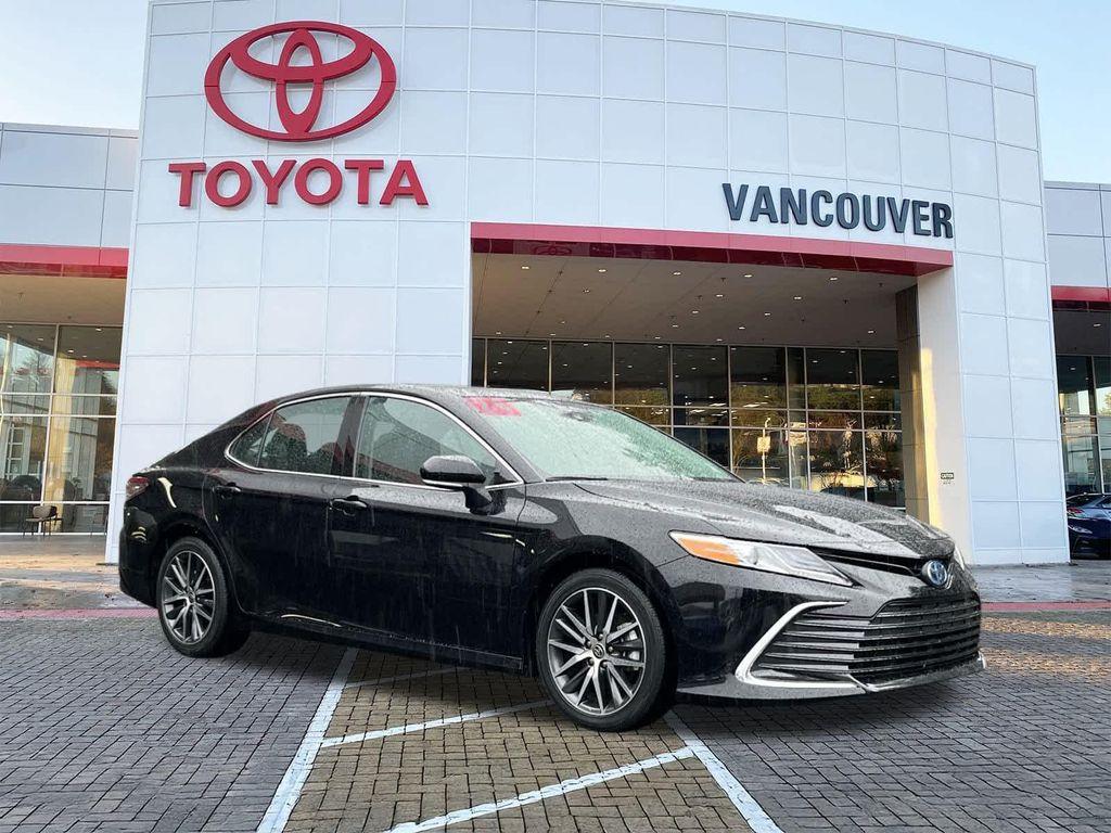 used 2024 Toyota Camry Hybrid car, priced at $32,111