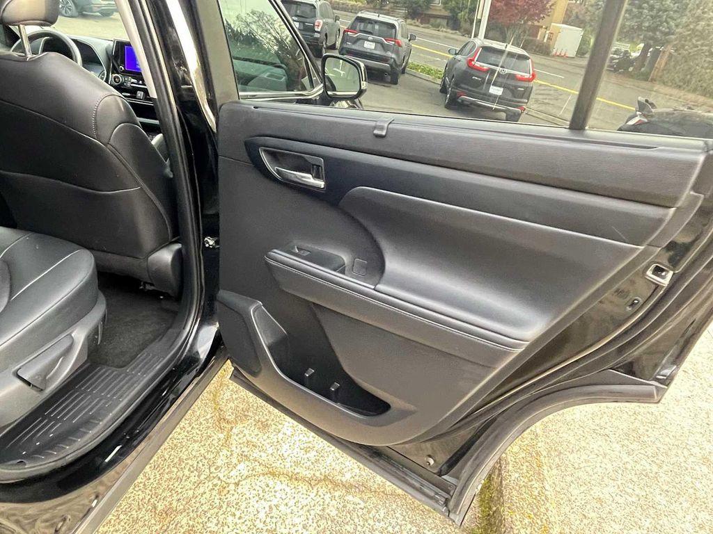used 2024 Toyota Highlander car, priced at $42,995