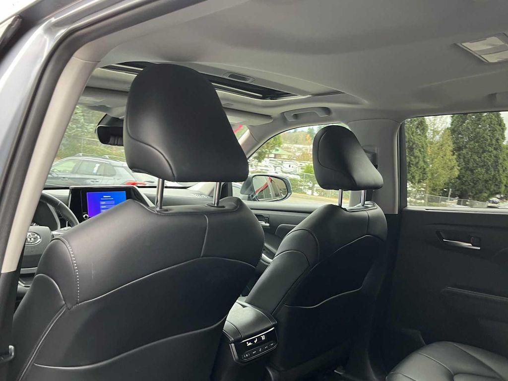 used 2024 Toyota Highlander car, priced at $42,665
