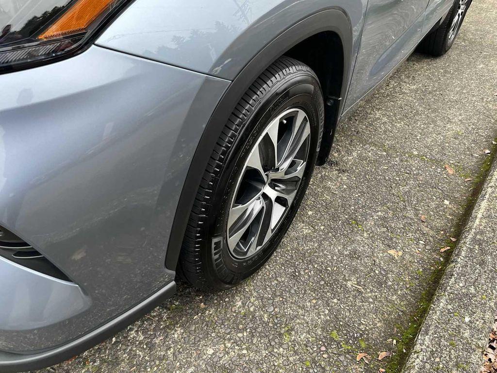 used 2024 Toyota Highlander car, priced at $42,665