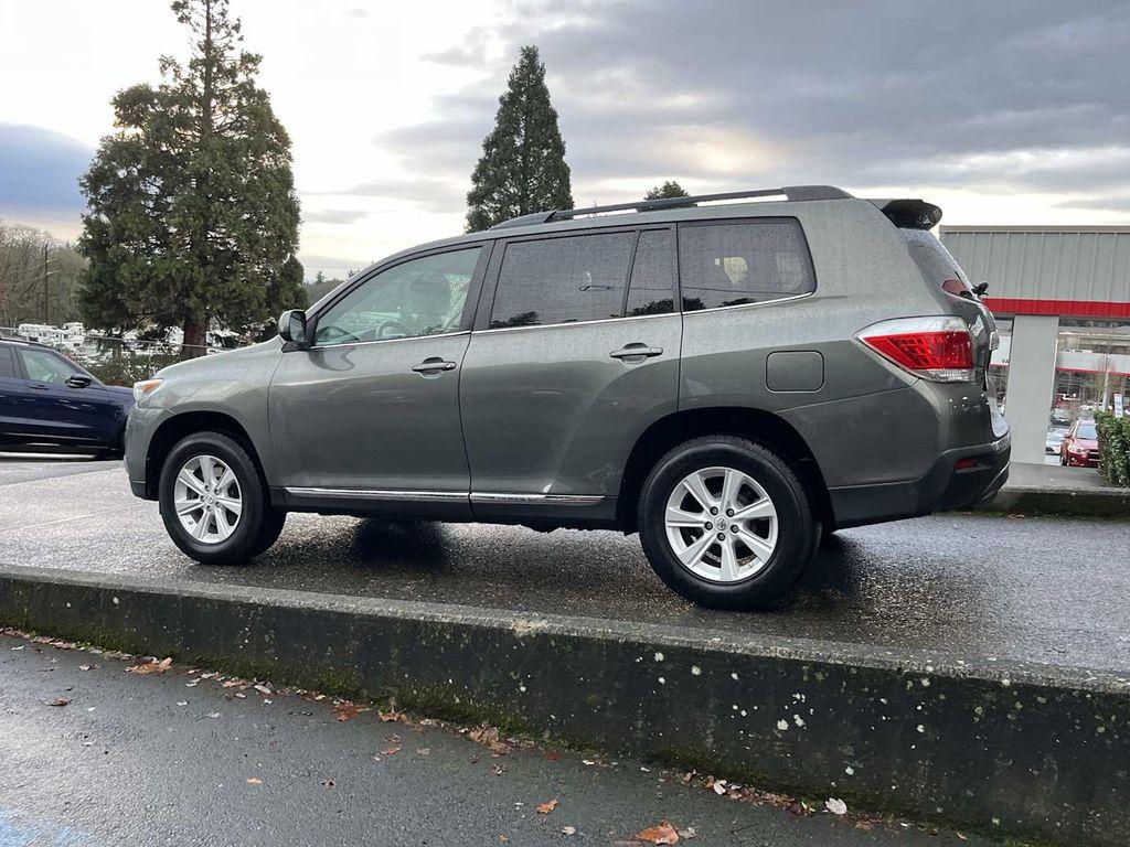 used 2011 Toyota Highlander car, priced at $10,888