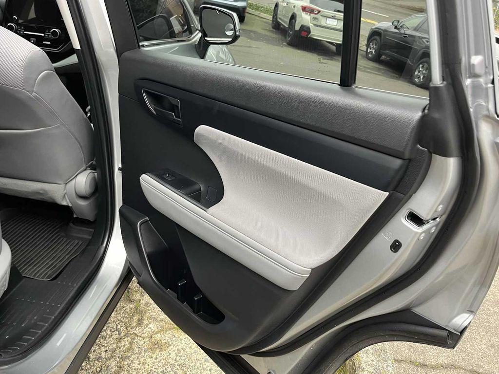used 2023 Toyota Highlander car, priced at $32,777