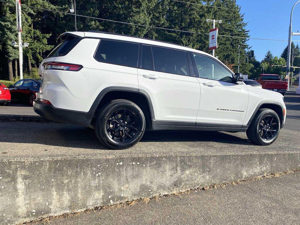 used 2024 Jeep Grand Cherokee L car, priced at $32,248