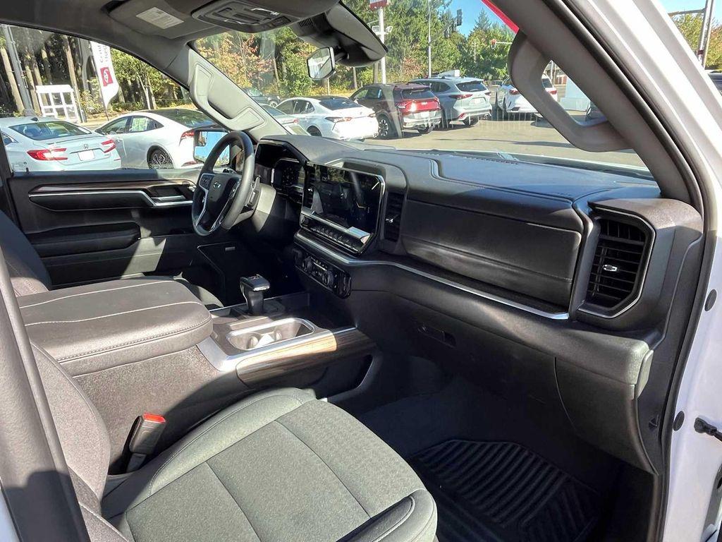 used 2024 Chevrolet Silverado 1500 car, priced at $45,995