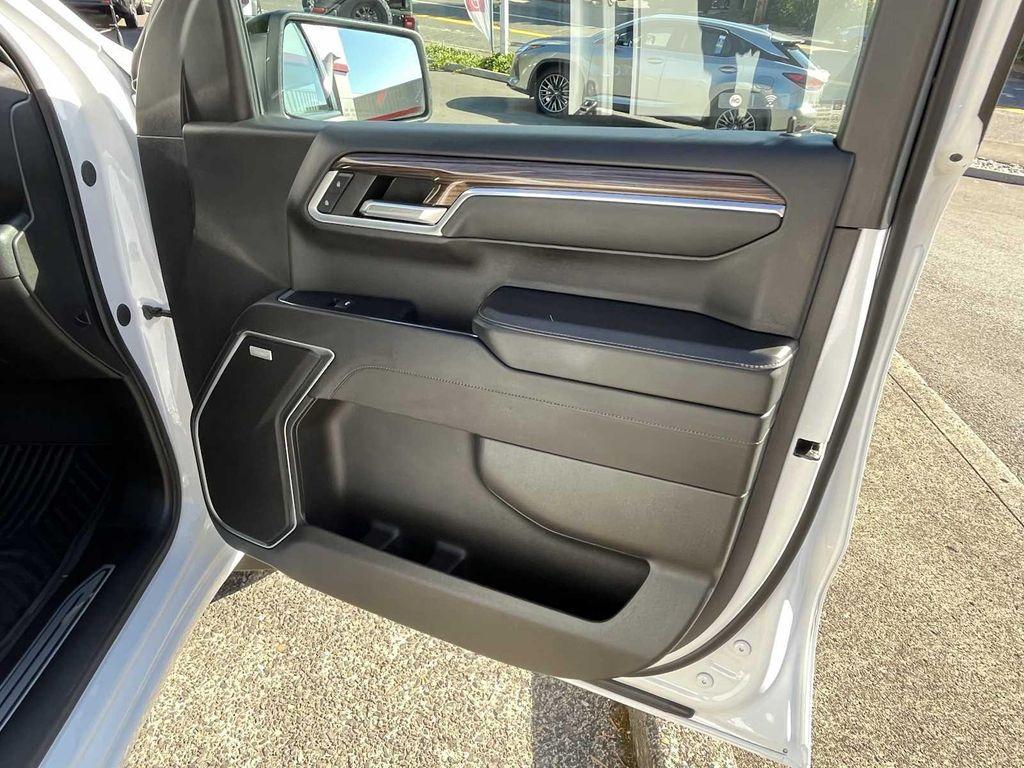 used 2024 Chevrolet Silverado 1500 car, priced at $45,995