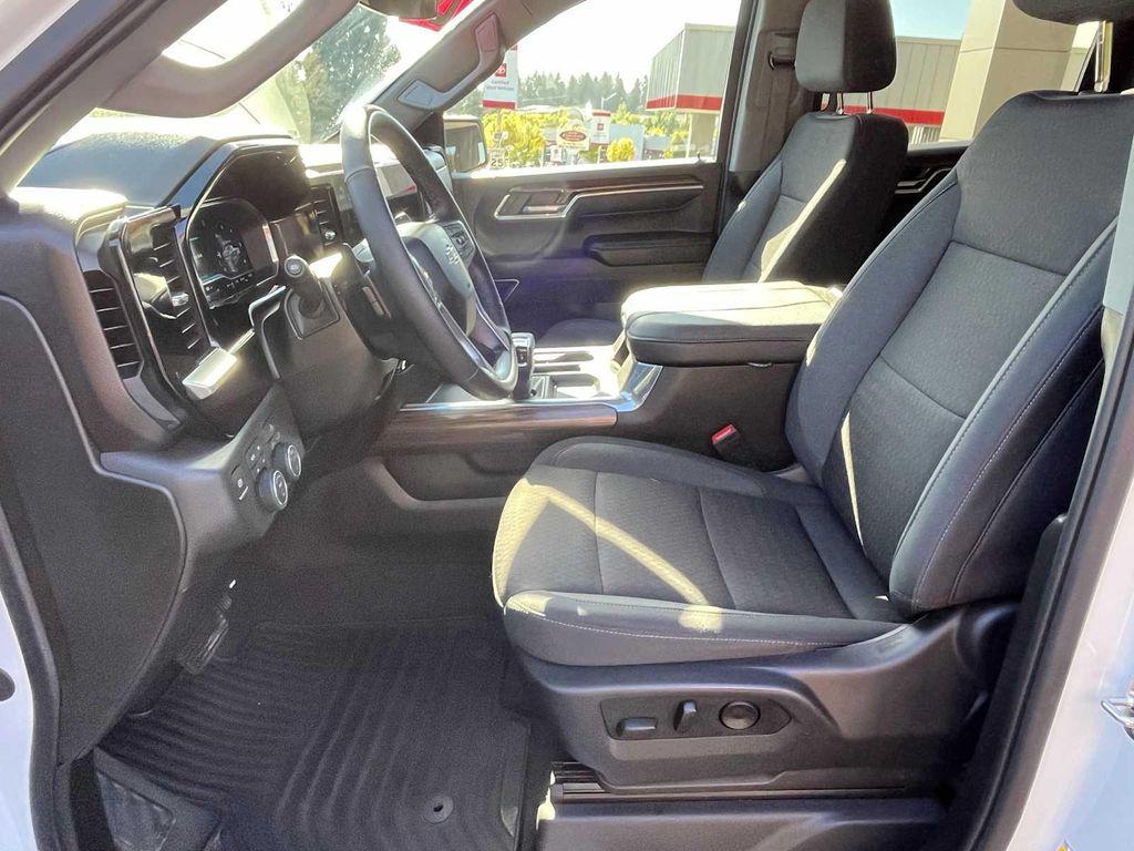 used 2024 Chevrolet Silverado 1500 car, priced at $45,995