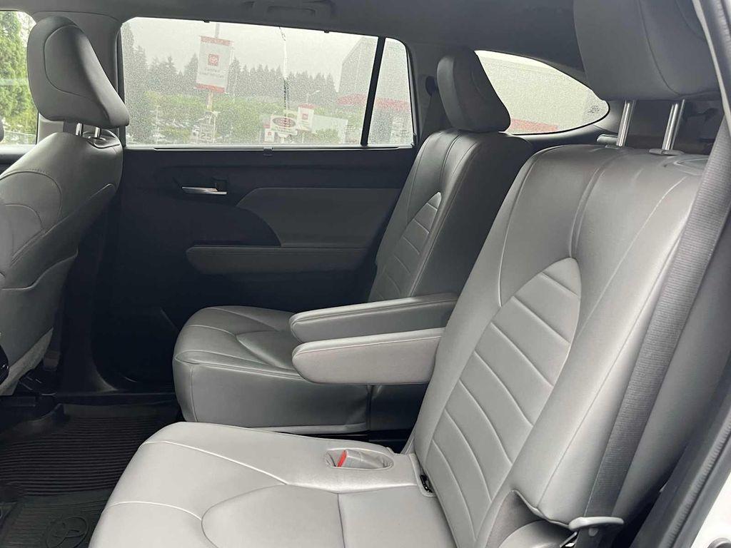 used 2023 Toyota Highlander car, priced at $39,991