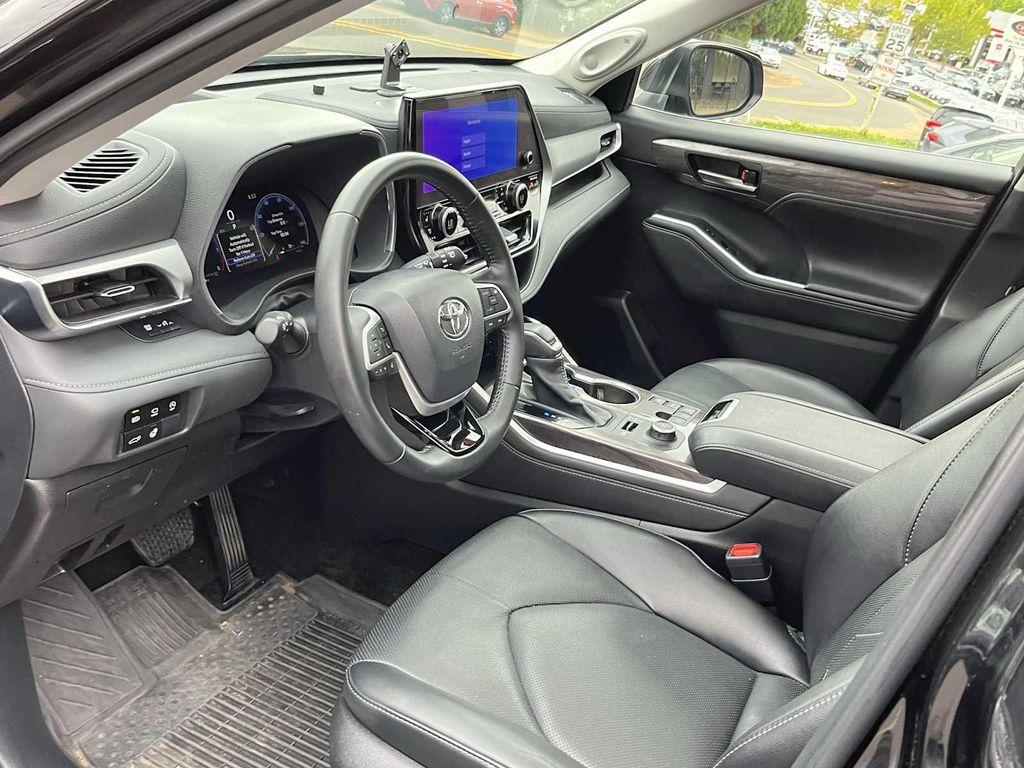 used 2024 Toyota Highlander car, priced at $48,995