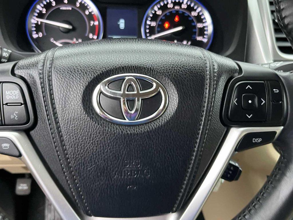 used 2014 Toyota Highlander car, priced at $14,649