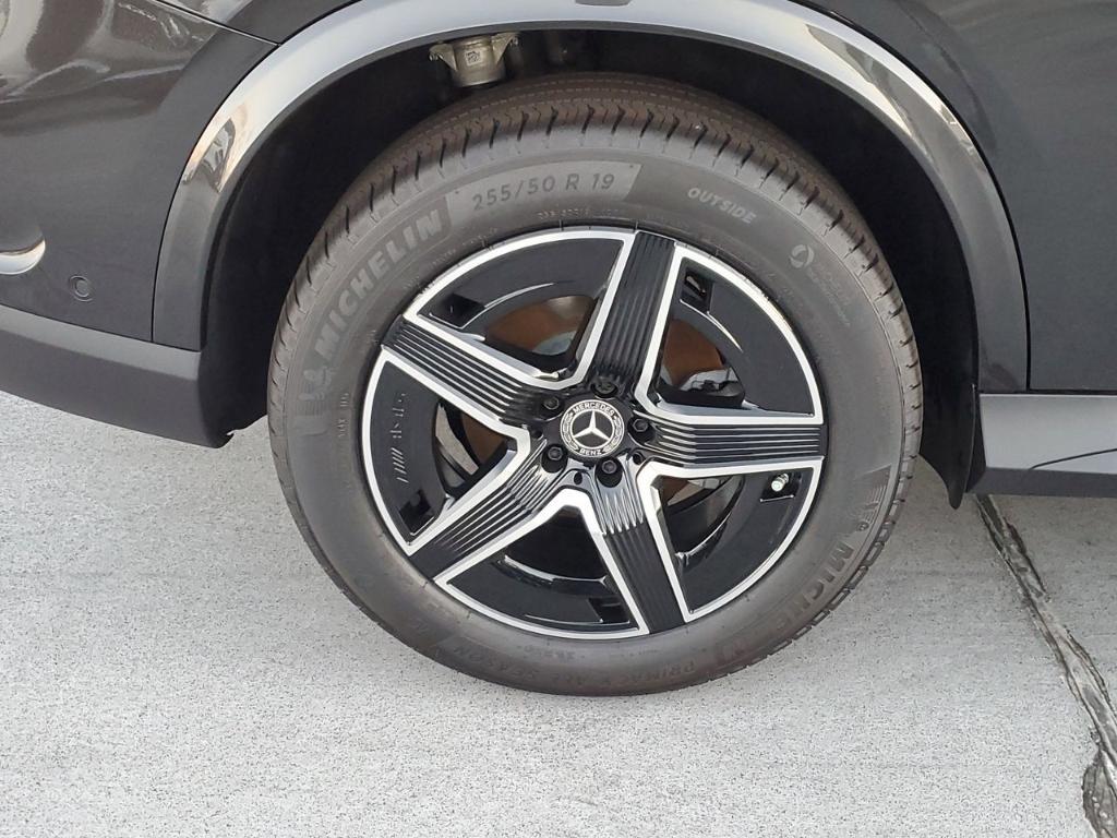 new 2026 Mercedes-Benz GLC 300 car, priced at $60,390