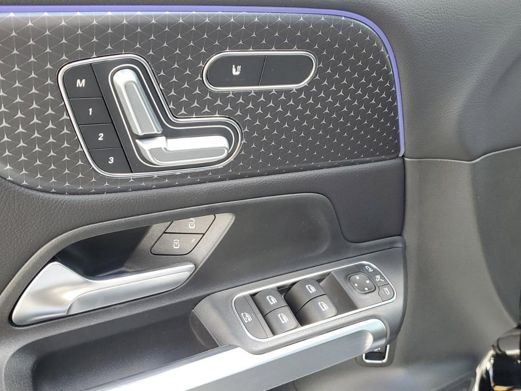 new 2026 Mercedes-Benz GLB 250 car, priced at $49,280