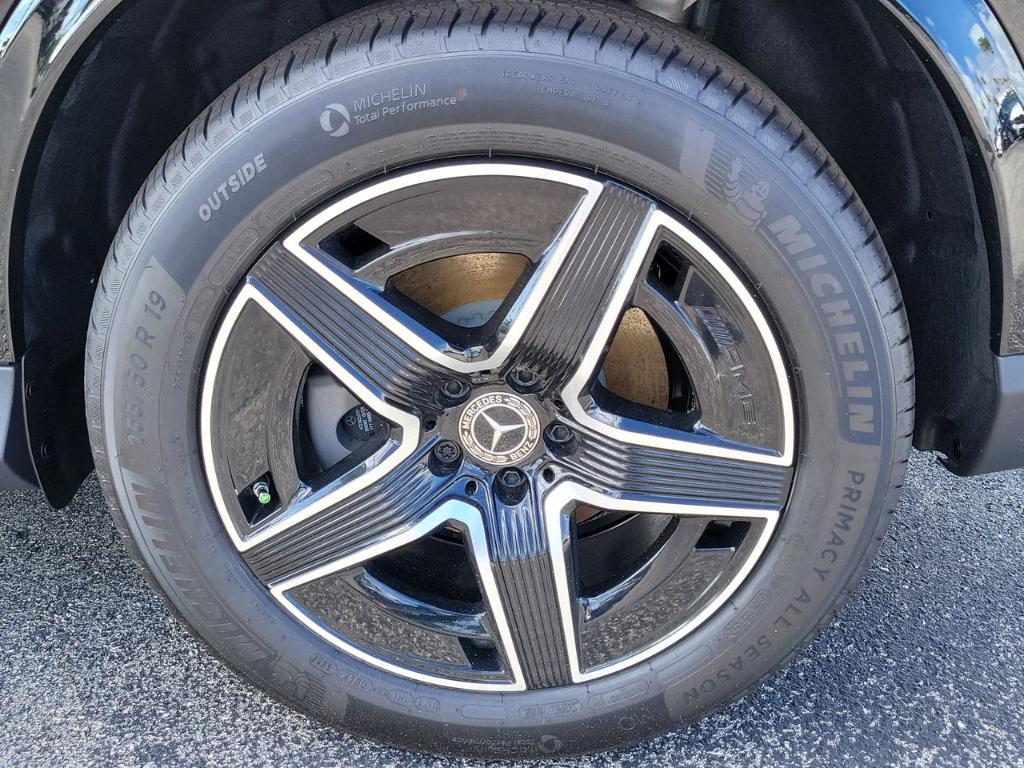 new 2026 Mercedes-Benz GLC 300 car, priced at $57,425