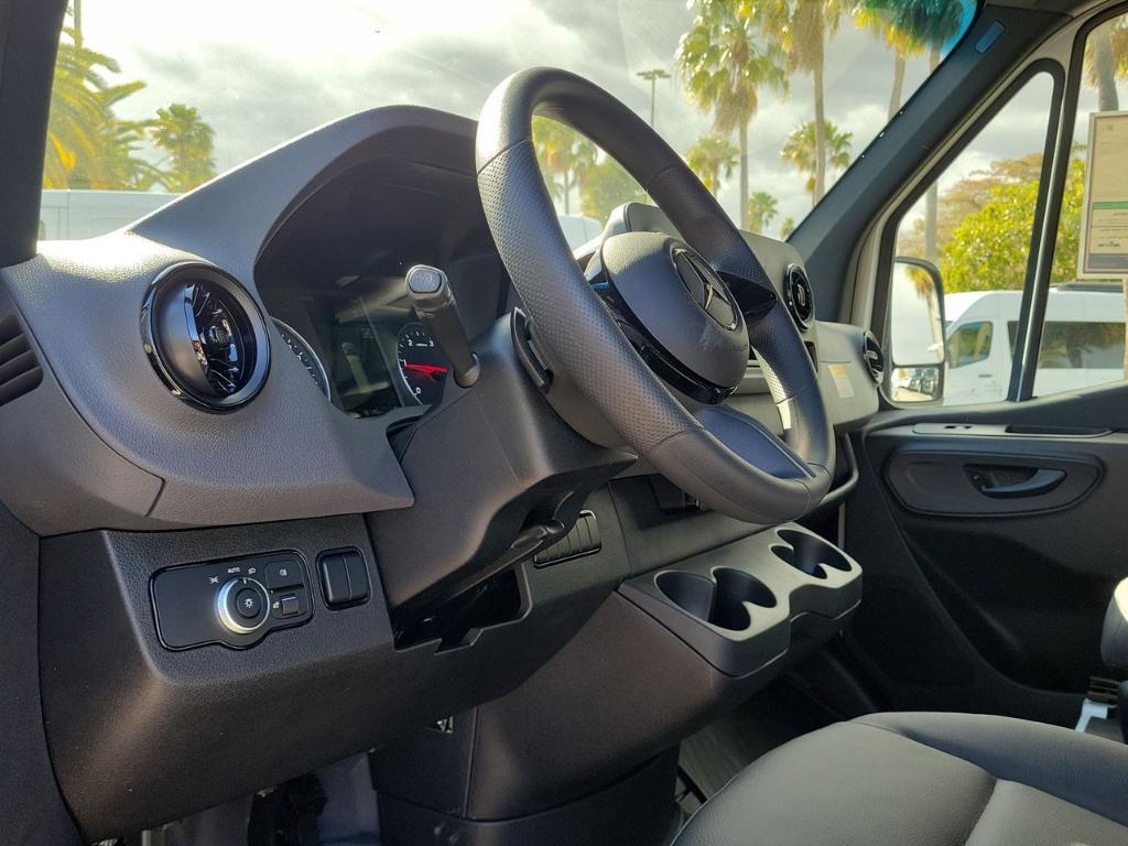 new 2025 Mercedes-Benz Sprinter 2500 car, priced at $60,938