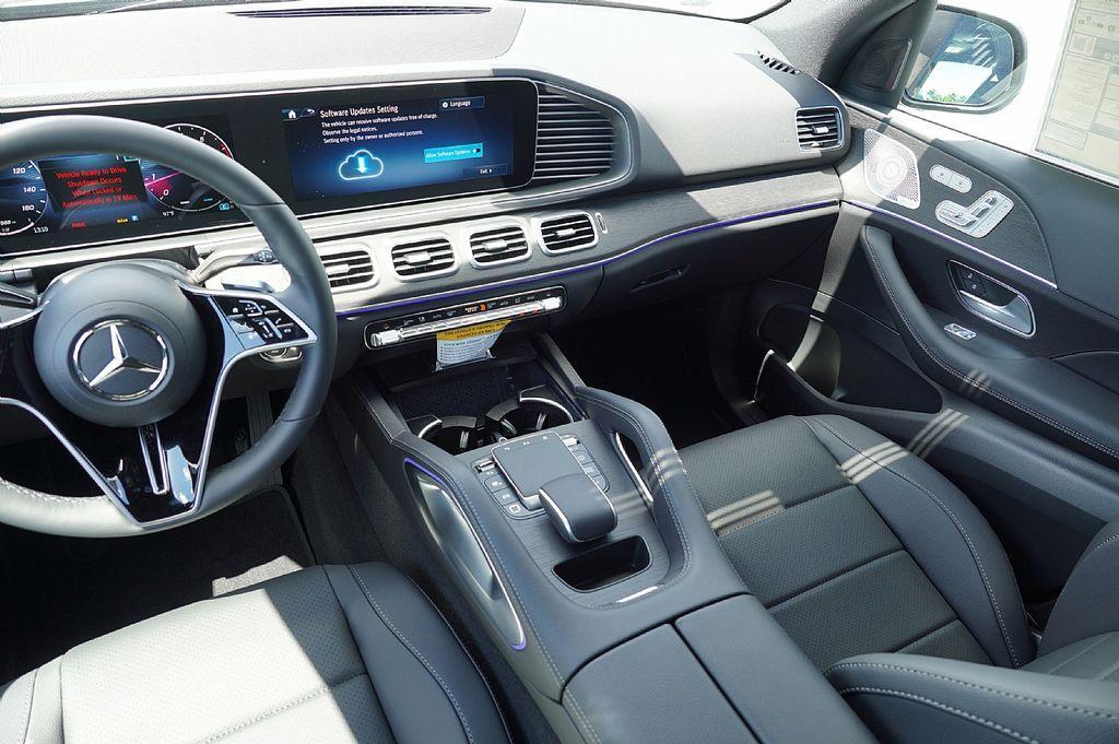 new 2026 Mercedes-Benz GLE 450 car, priced at $68,490