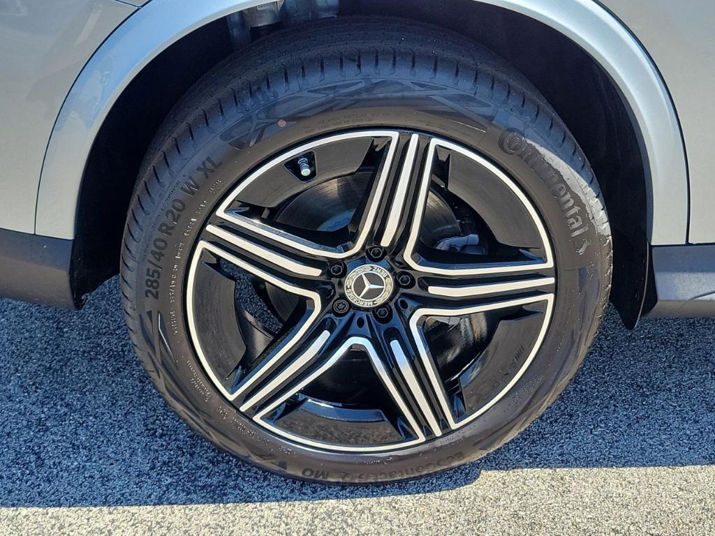 new 2026 Mercedes-Benz GLC 300 car, priced at $67,775