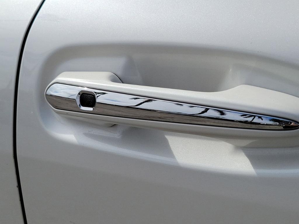 used 2021 Toyota Sienna car, priced at $35,352