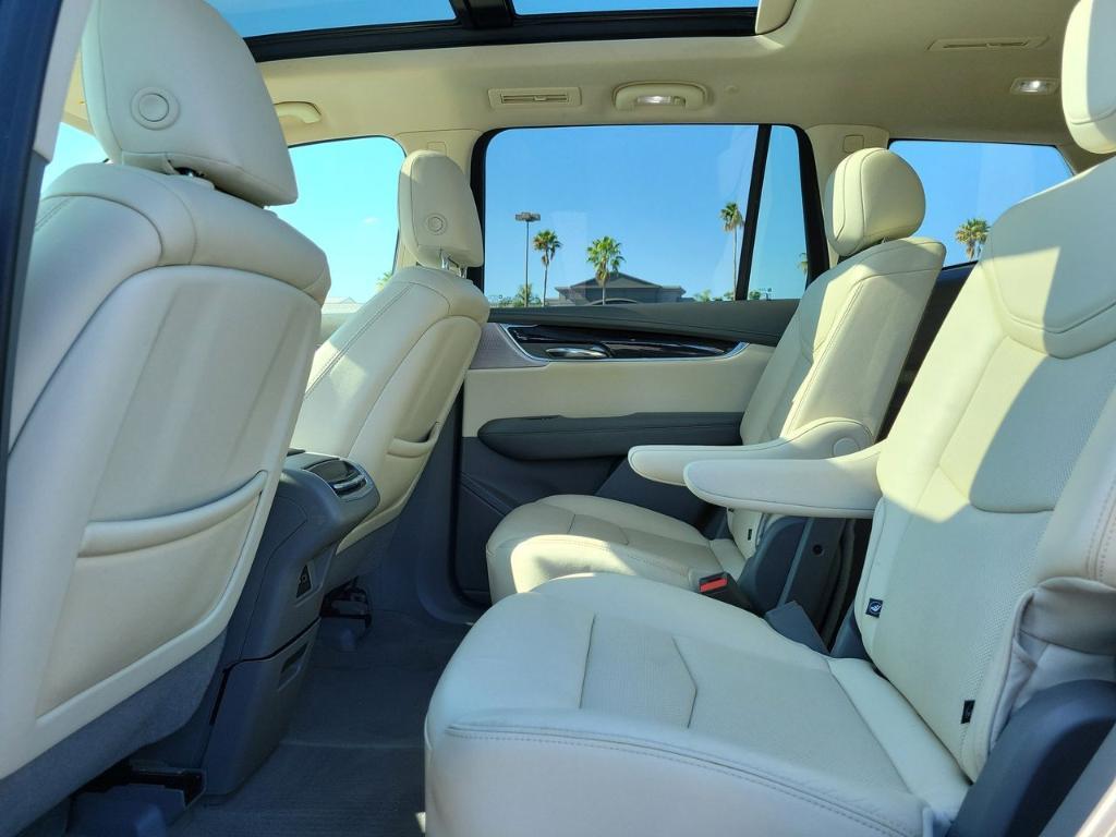 used 2020 Cadillac XT6 car, priced at $32,180