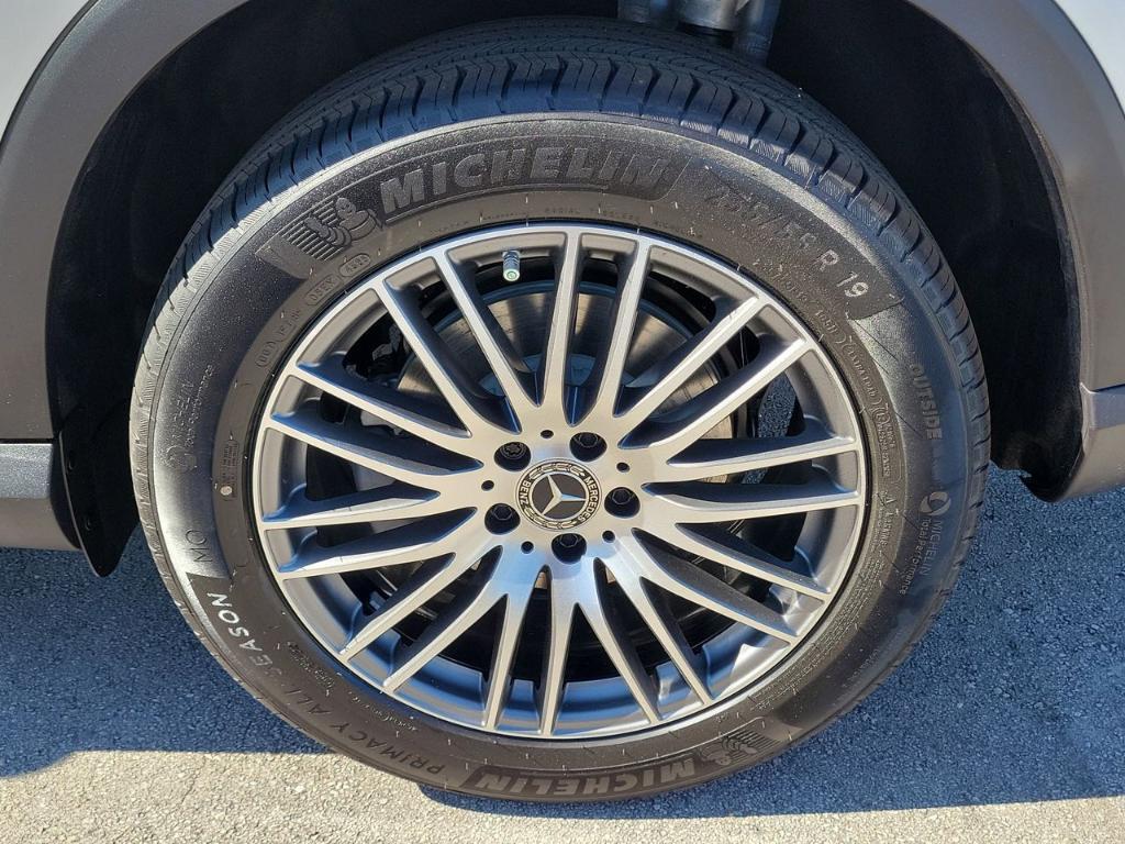 new 2026 Mercedes-Benz GLC 300 car, priced at $54,350