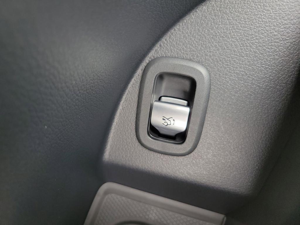 new 2026 Mercedes-Benz GLC 300 car, priced at $67,775