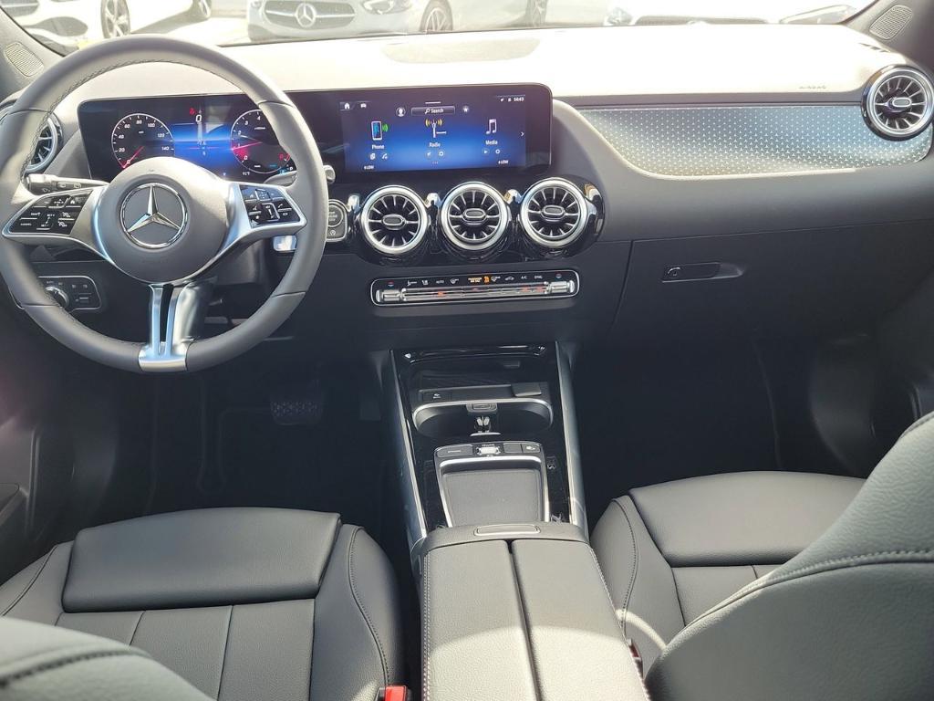 new 2026 Mercedes-Benz GLA 250 car, priced at $45,330