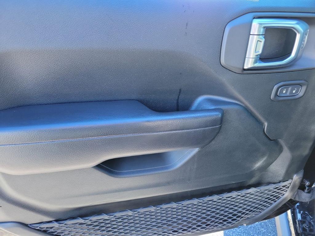 used 2021 Jeep Gladiator car, priced at $26,614