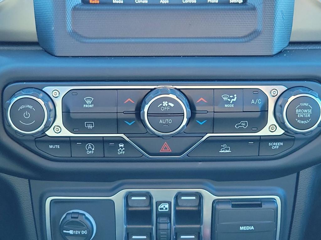 used 2021 Jeep Gladiator car, priced at $26,614