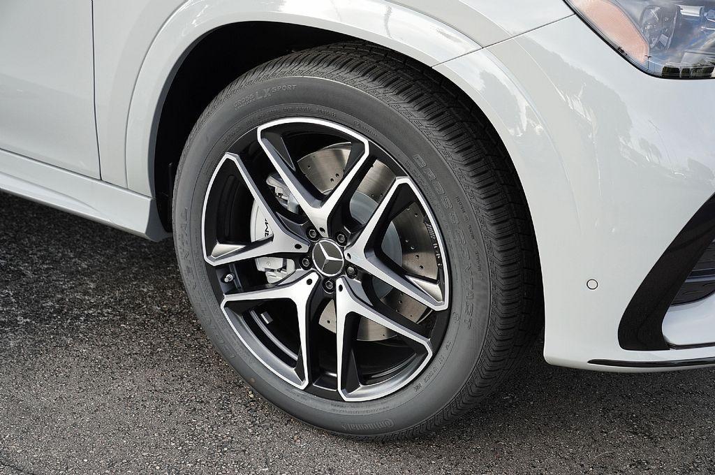 new 2026 Mercedes-Benz AMG GLE 53 car, priced at $92,031