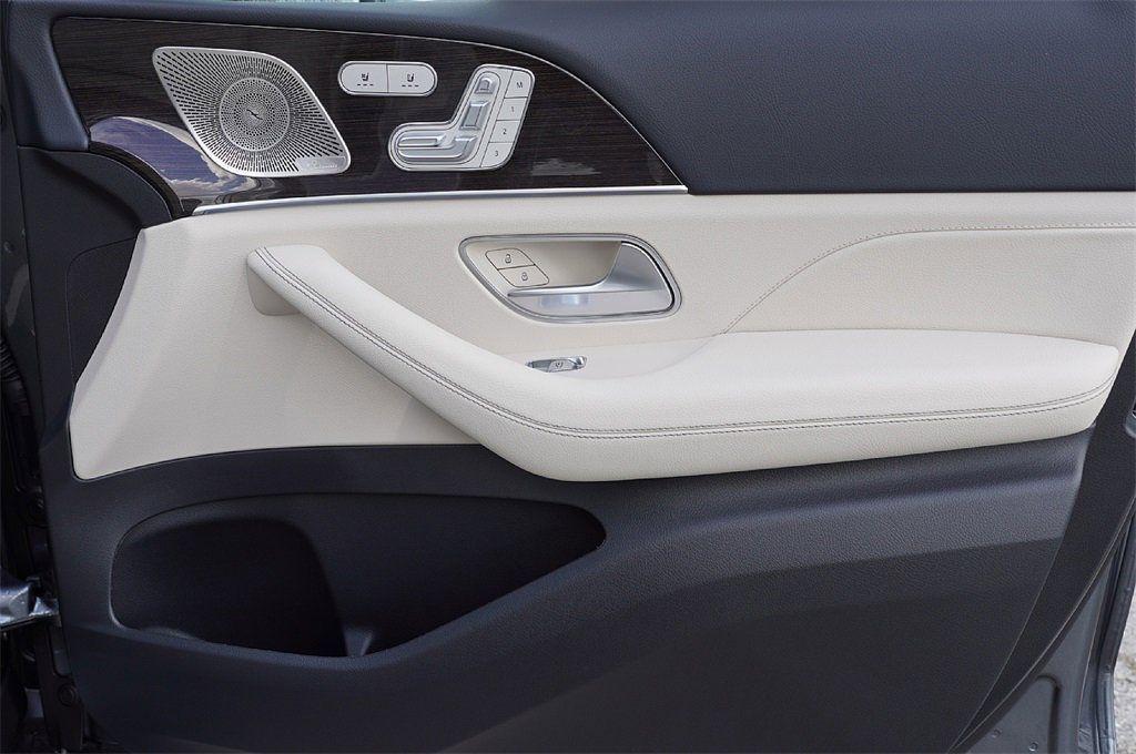 new 2026 Mercedes-Benz GLS 450 car, priced at $104,195