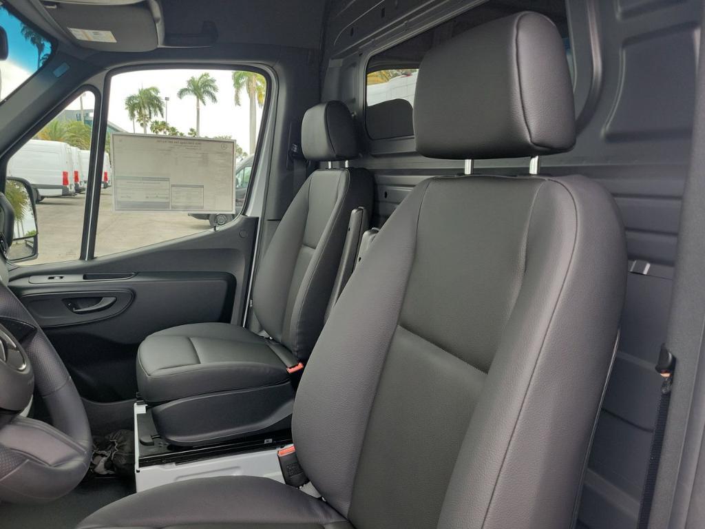 new 2026 Mercedes-Benz Sprinter 2500 car, priced at $58,098