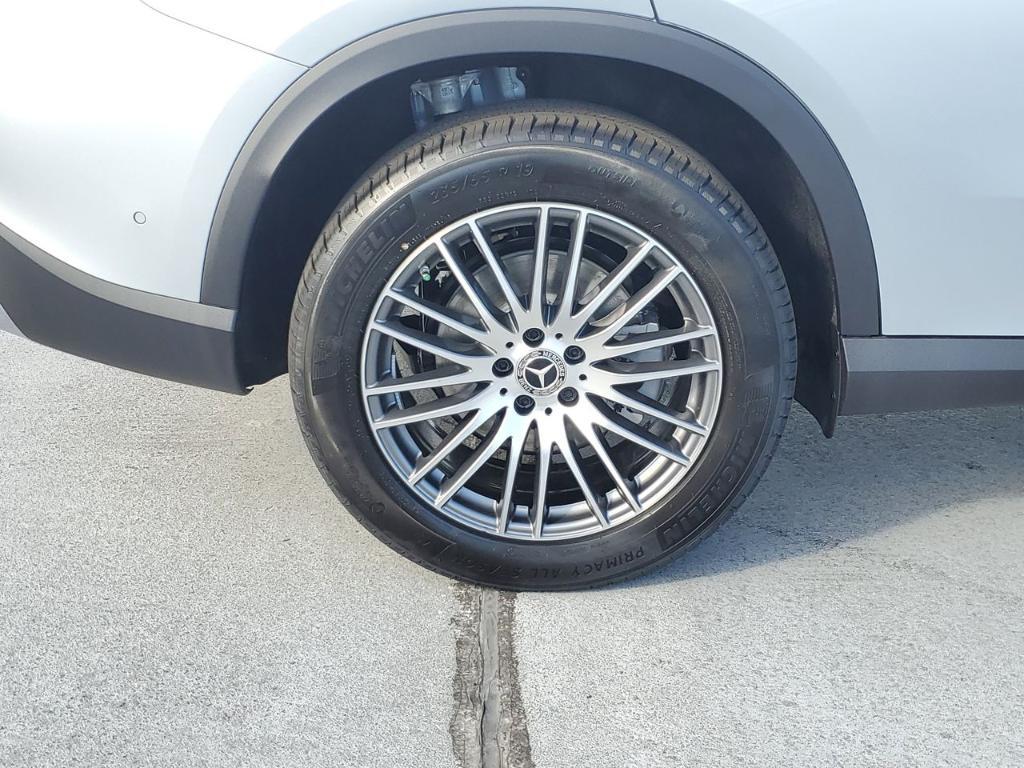 new 2026 Mercedes-Benz GLC 300 car, priced at $54,250